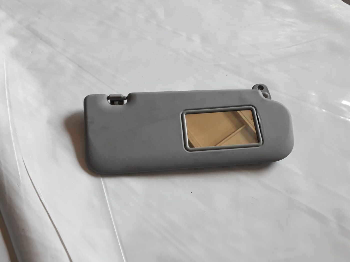 Saules aizsargs priekš HYUNDAI I20 2011