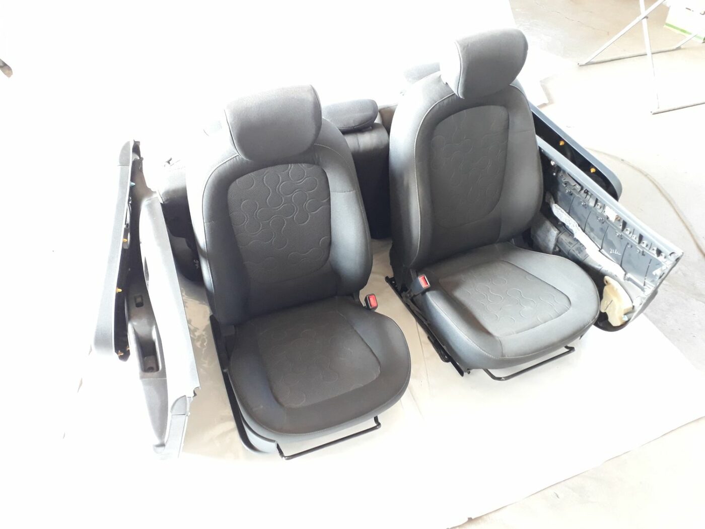 Sēdekļu komplekts priekš HYUNDAI I20 2011 27 Sēdekļu komplekts priekš HYUNDAI I20 2011