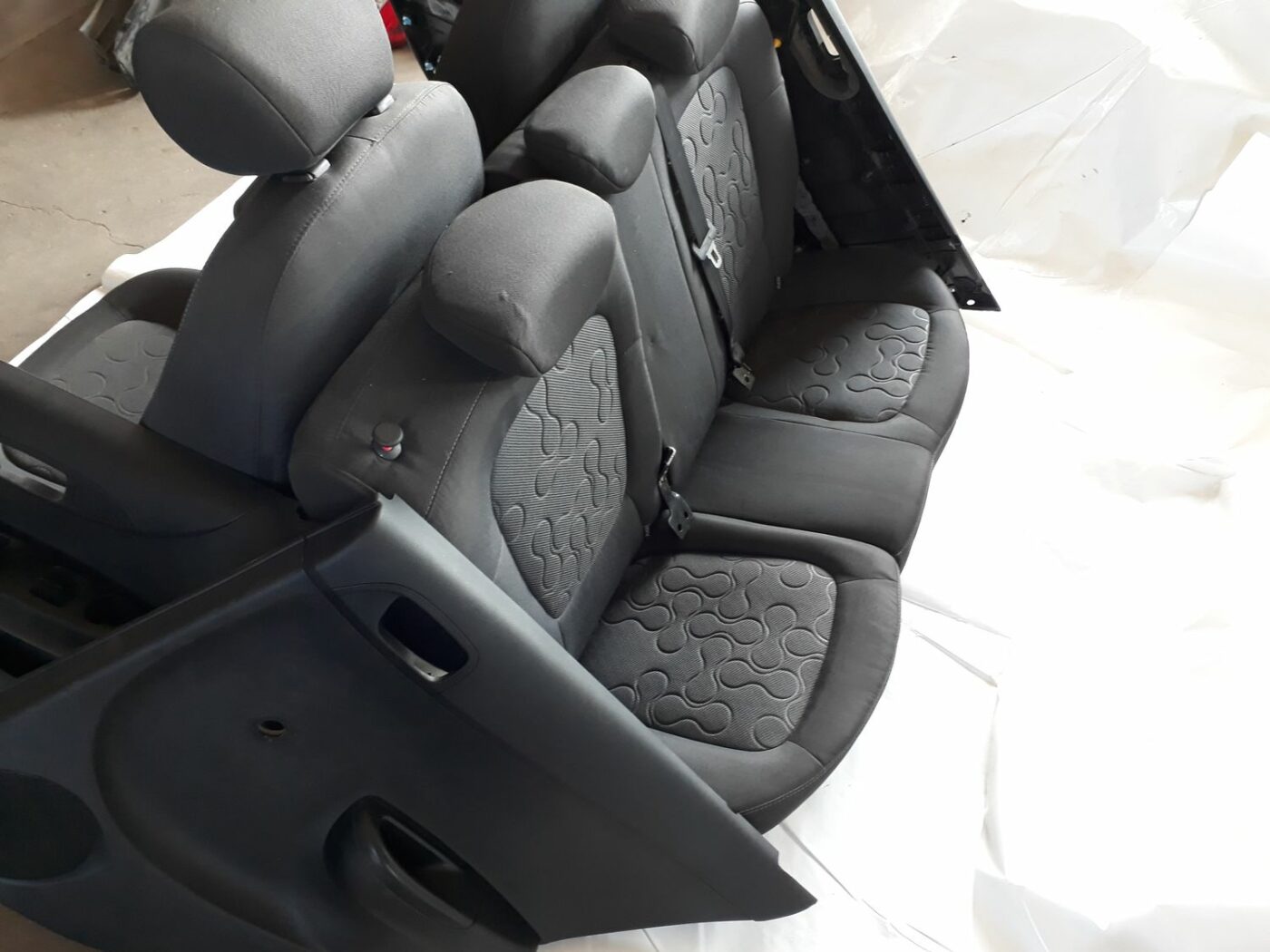 Sēdekļu komplekts priekš HYUNDAI I20 2011 20 Sēdekļu komplekts priekš HYUNDAI I20 2011