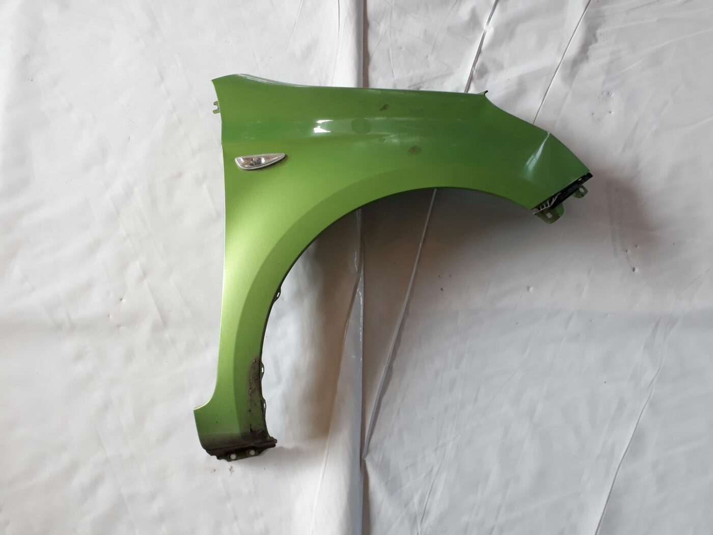 Priekšējais labais spārns priekš HYUNDAI I20 2011 1 Priekšējais labais spārns priekš HYUNDAI I20 2011