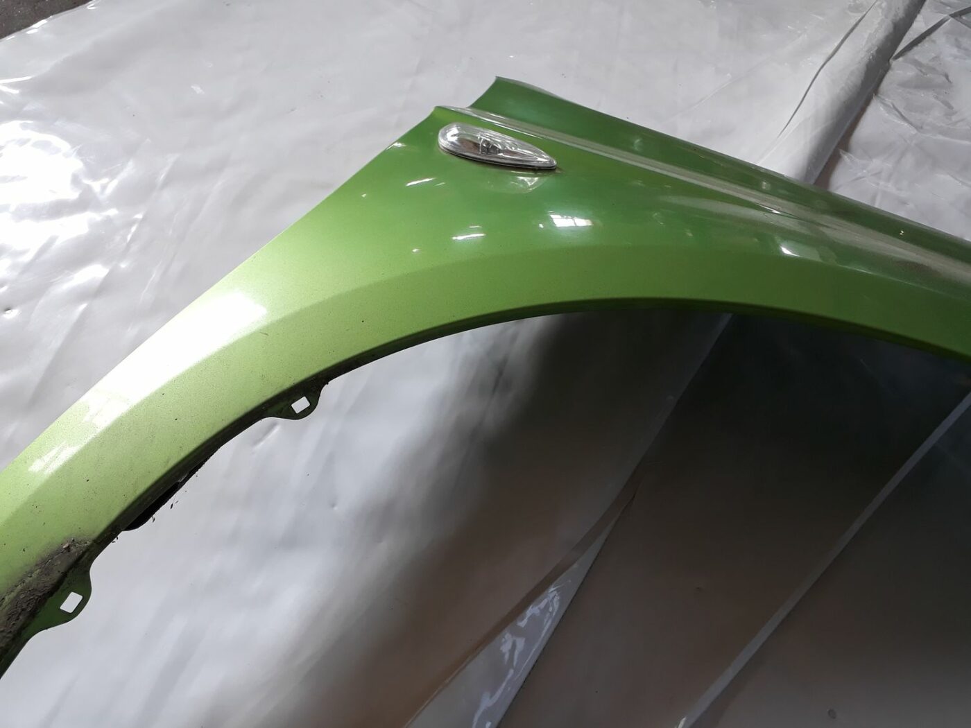 Priekšējais labais spārns priekš HYUNDAI I20 2011 13 Priekšējais labais spārns priekš HYUNDAI I20 2011