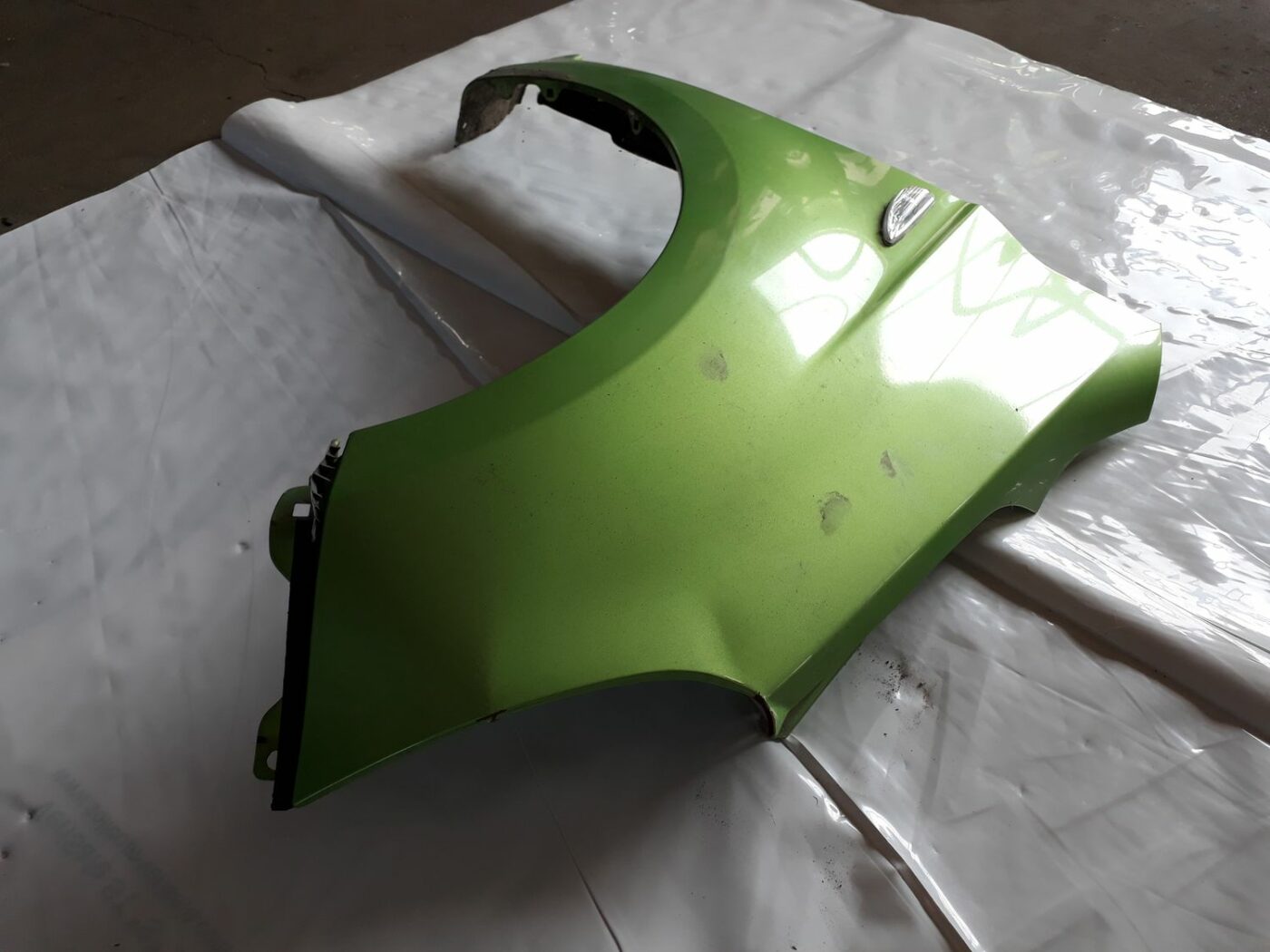 Priekšējais labais spārns priekš HYUNDAI I20 2011 11 Priekšējais labais spārns priekš HYUNDAI I20 2011