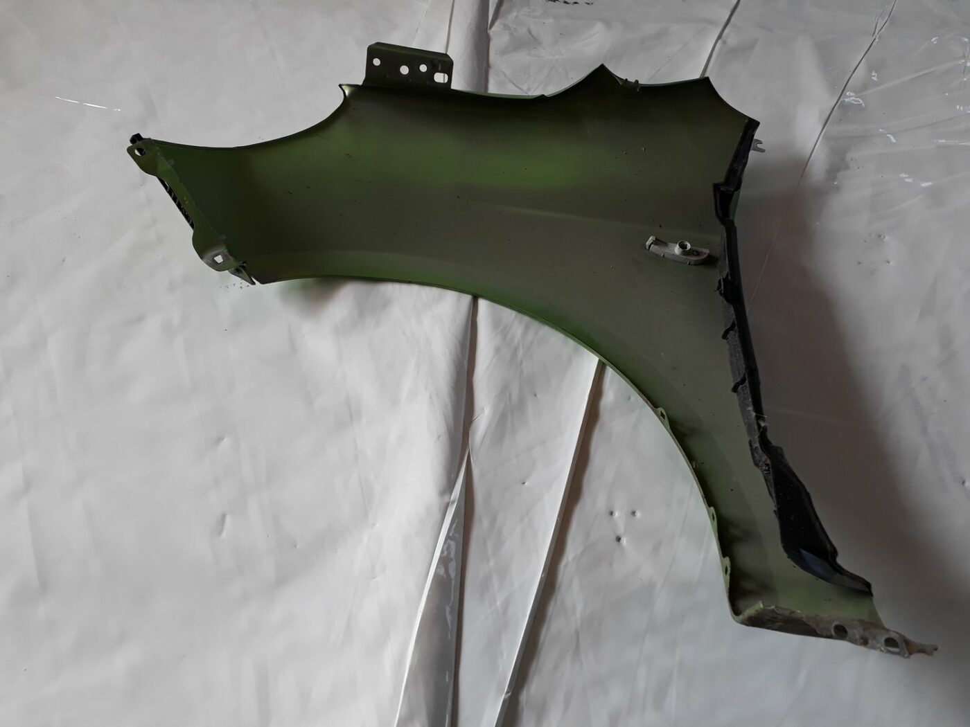 Priekšējais labais spārns priekš HYUNDAI I20 2011 3 Priekšējais labais spārns priekš HYUNDAI I20 2011