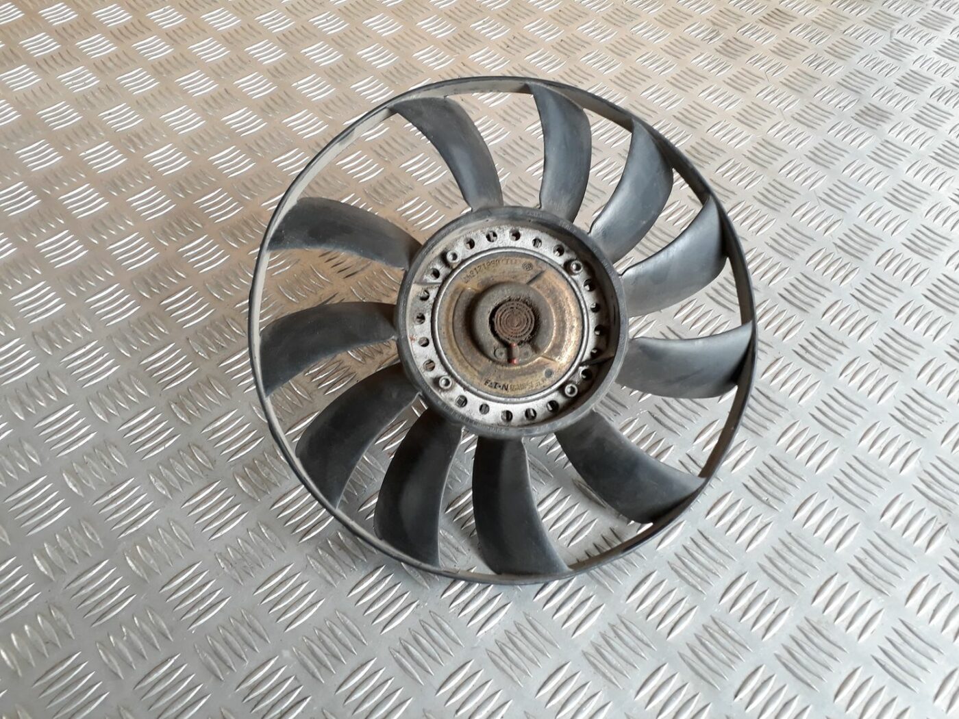 Dzesēšanas radiatora ventilators priekš AUDI A4 1999