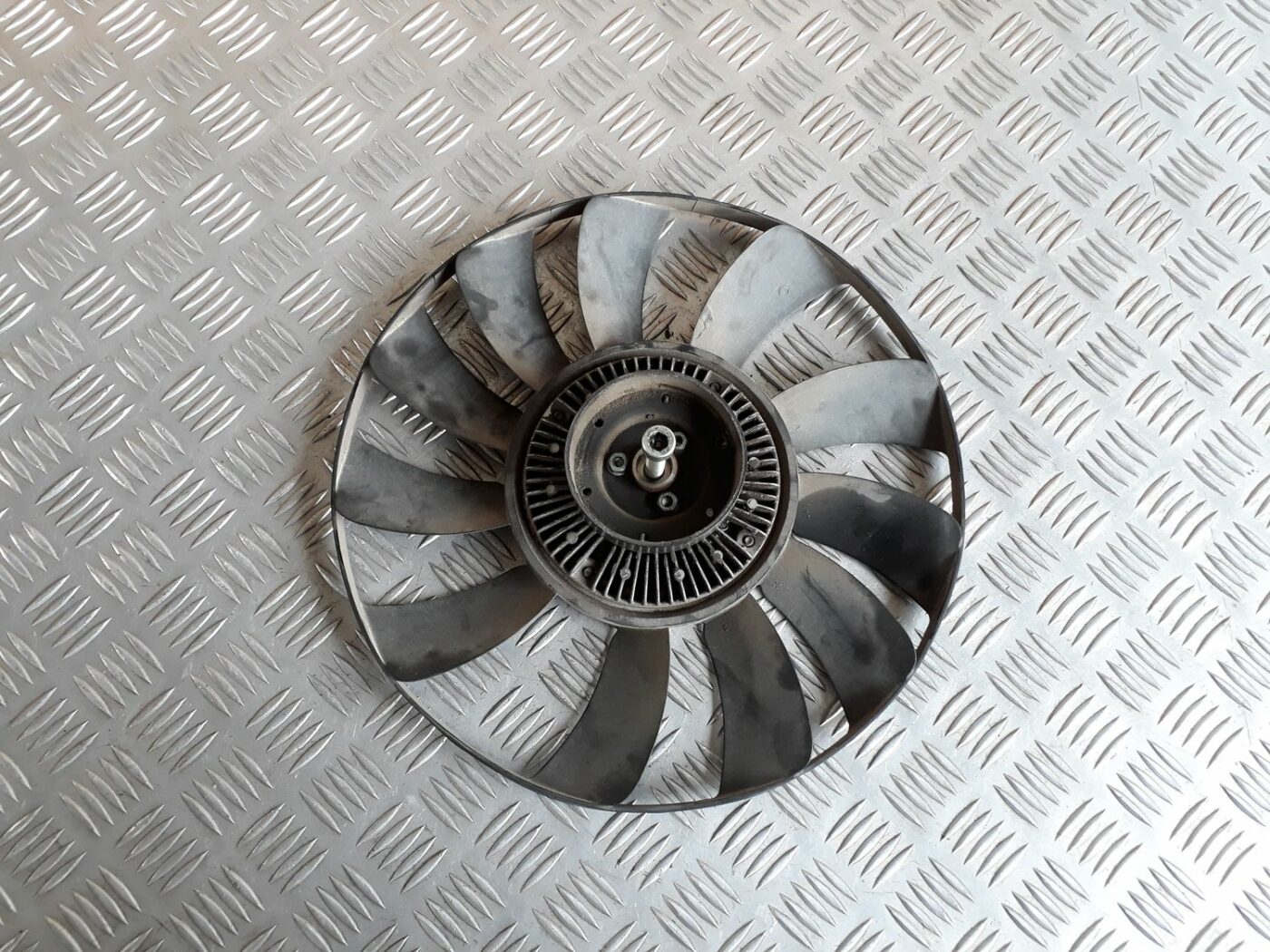 Dzesēšanas radiatora ventilators priekš AUDI A4 1999