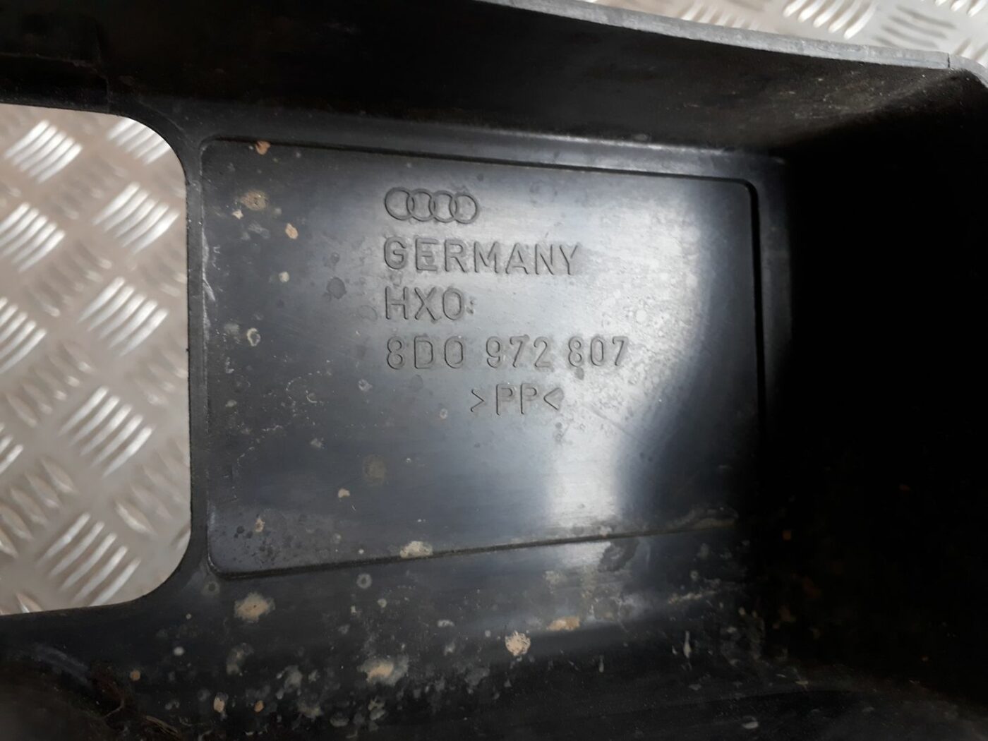 Salona plastmasa priekš AUDI A4 1999 5 Salona plastmasa priekš AUDI A4 1999