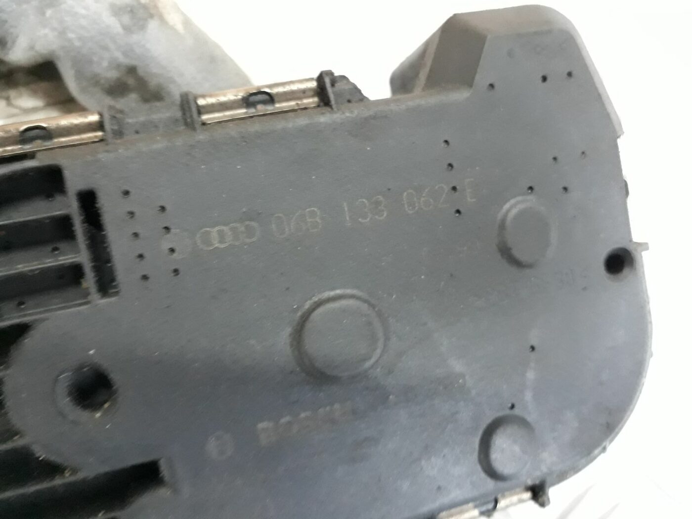 Droseļvārsts priekš AUDI A4 1999 7 Droseļvārsts priekš AUDI A4 1999