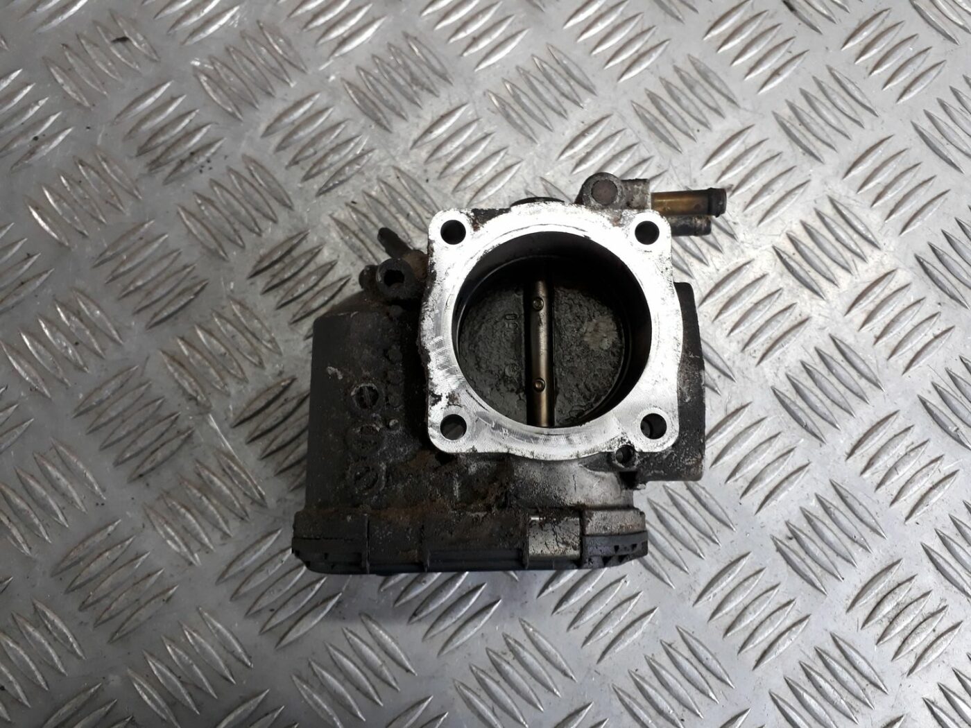 Droseļvārsts priekš AUDI A4 1999 5 Droseļvārsts priekš AUDI A4 1999