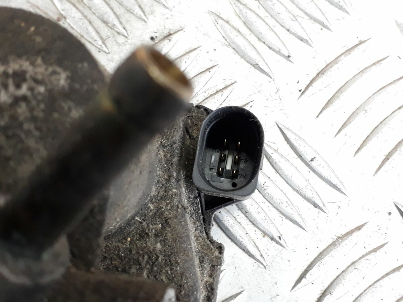 Droseļvārsts priekš AUDI A4 1999 3 Droseļvārsts priekš AUDI A4 1999