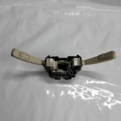 Stūres statnes slēdzis priekš VOLVO V70 2010