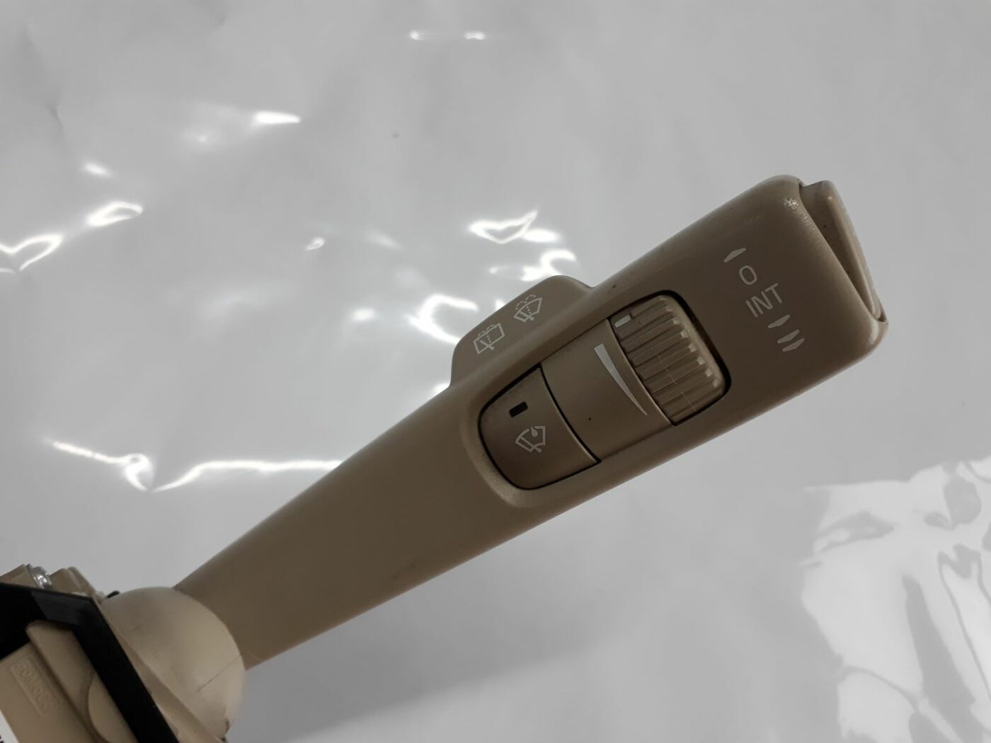 Stūres statnes slēdzis priekš VOLVO V70 2010 11 Stūres statnes slēdzis priekš VOLVO V70 2010