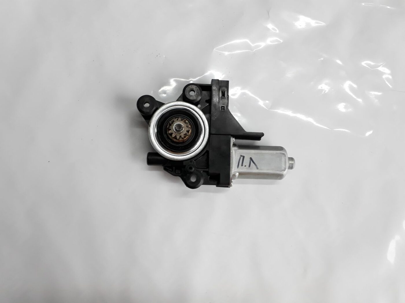 Elektrisko stiklu motors priekš VOLVO V70 2010