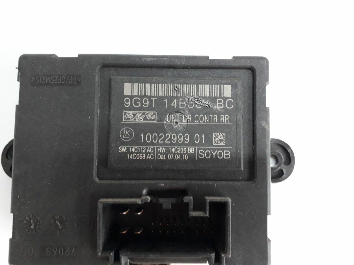 Durvju vadības bloks priekš VOLVO V70 2010 4 Durvju vadības bloks priekš VOLVO V70 2010