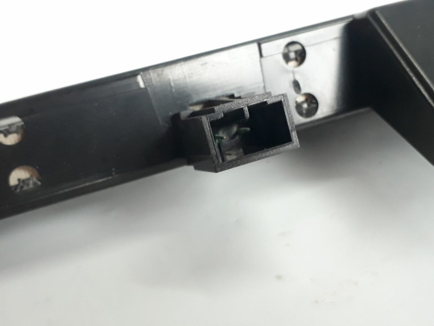 Stop signāls priekš VOLVO V70 2010 4 Stop signāls priekš VOLVO V70 2010