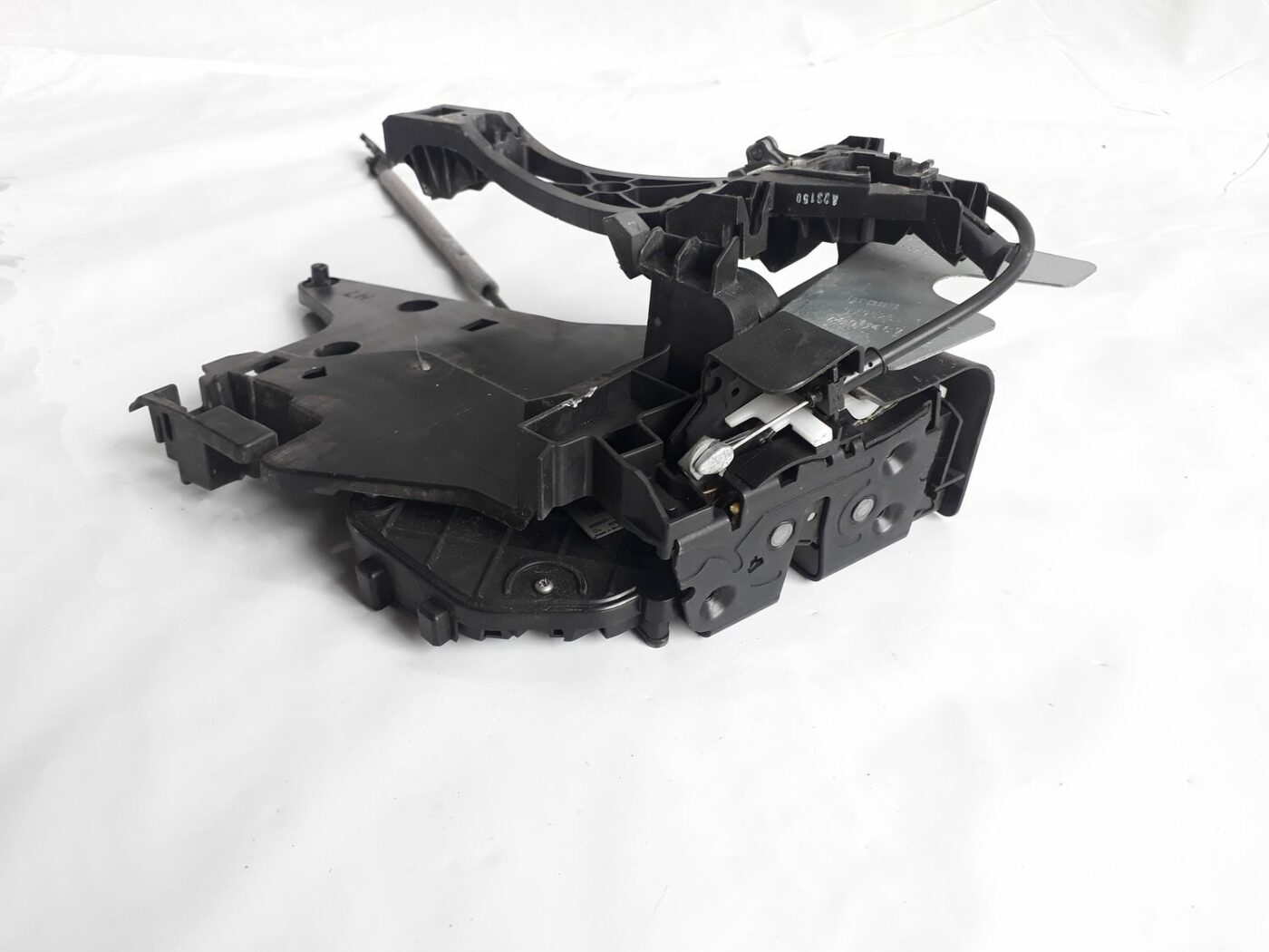 Aizmugurējo kreiso durvju slēdzene priekš VOLVO V70 2010