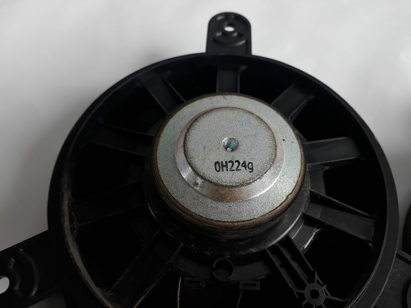 Durvju skaļrunis, apakšā priekš VOLVO V70 2010 5 Durvju skaļrunis, apakšā priekš VOLVO V70 2010