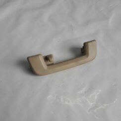 Salona rokturis griestos priekš VOLVO V70 2010