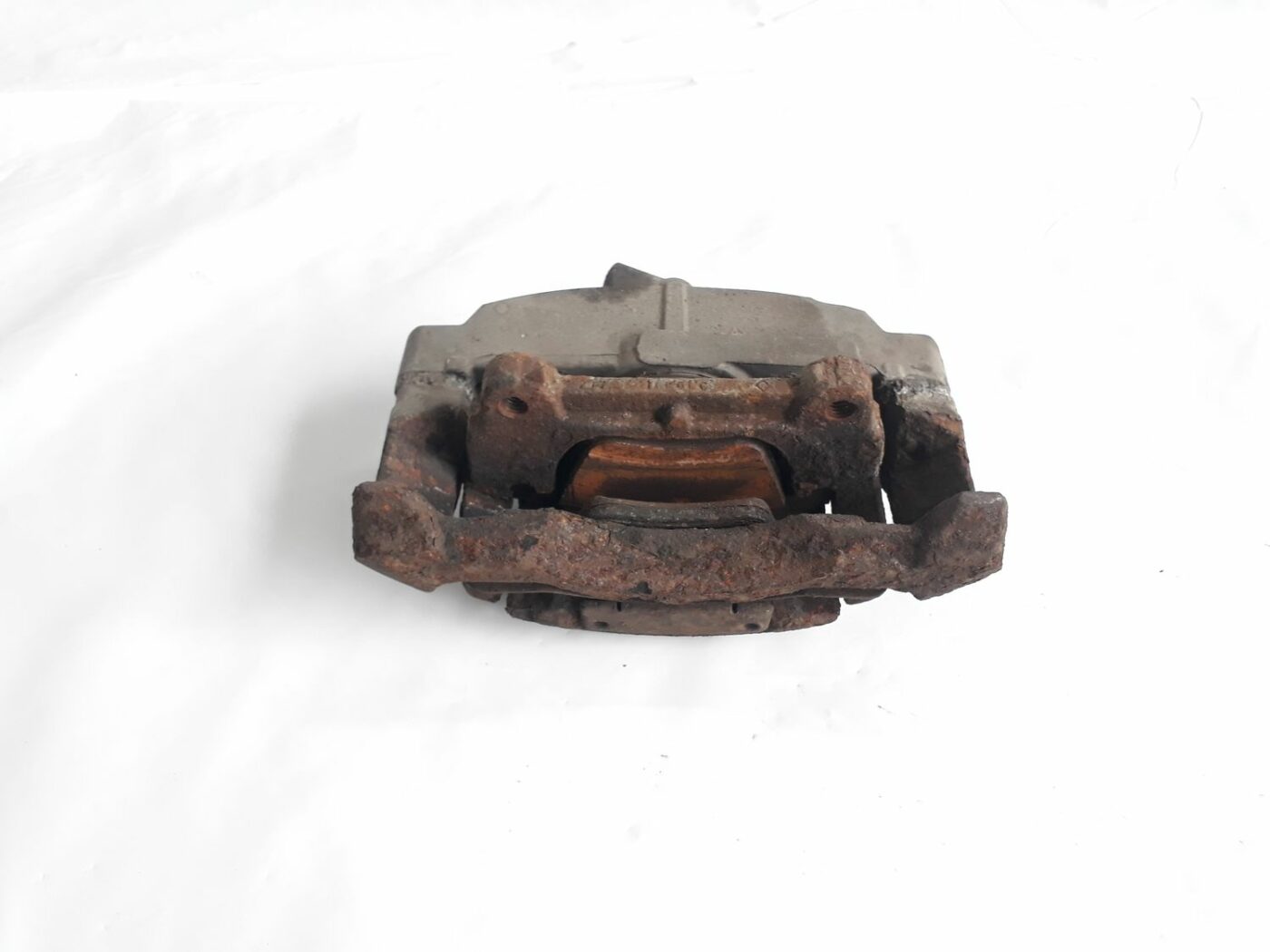 Priekšējais kreisais suports priekš VOLVO V70 2010 1 Priekšējais kreisais suports priekš VOLVO V70 2010