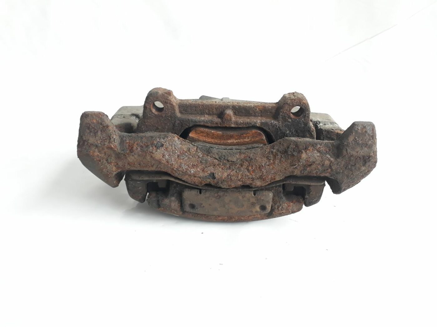 Priekšējais kreisais suports priekš VOLVO V70 2010 2 Priekšējais kreisais suports priekš VOLVO V70 2010