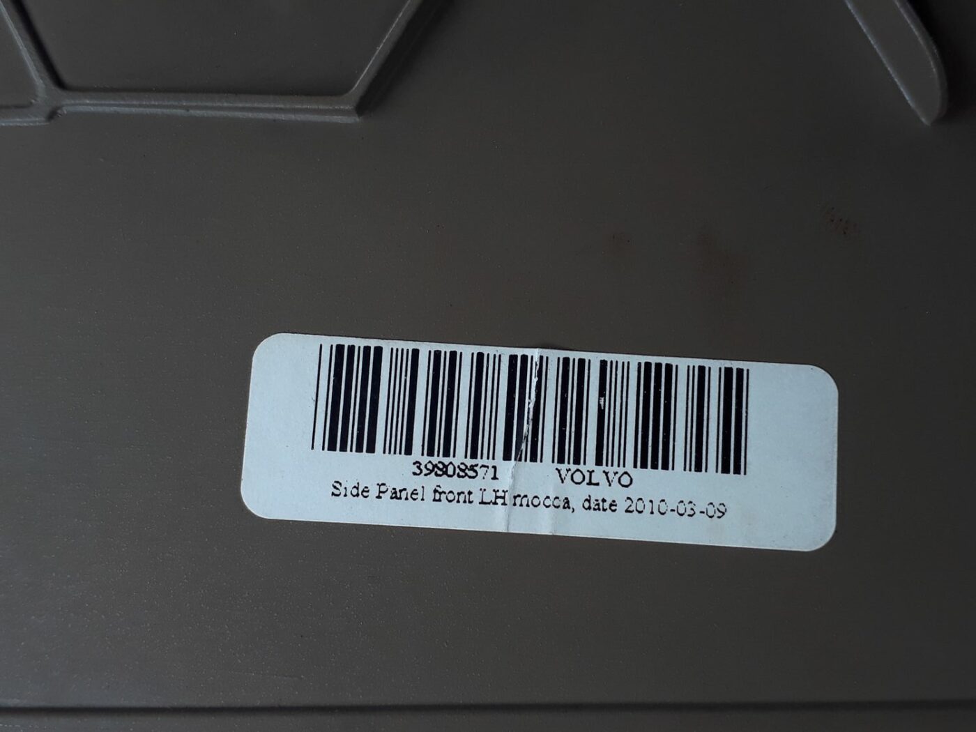 Centrālās konsoles (apdares) sānu panelis priekš VOLVO V70 2010