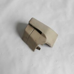 Aizmugurēja sēdekļa atzveltnes plastmasas uzlika priekš VOLVO V70 2010