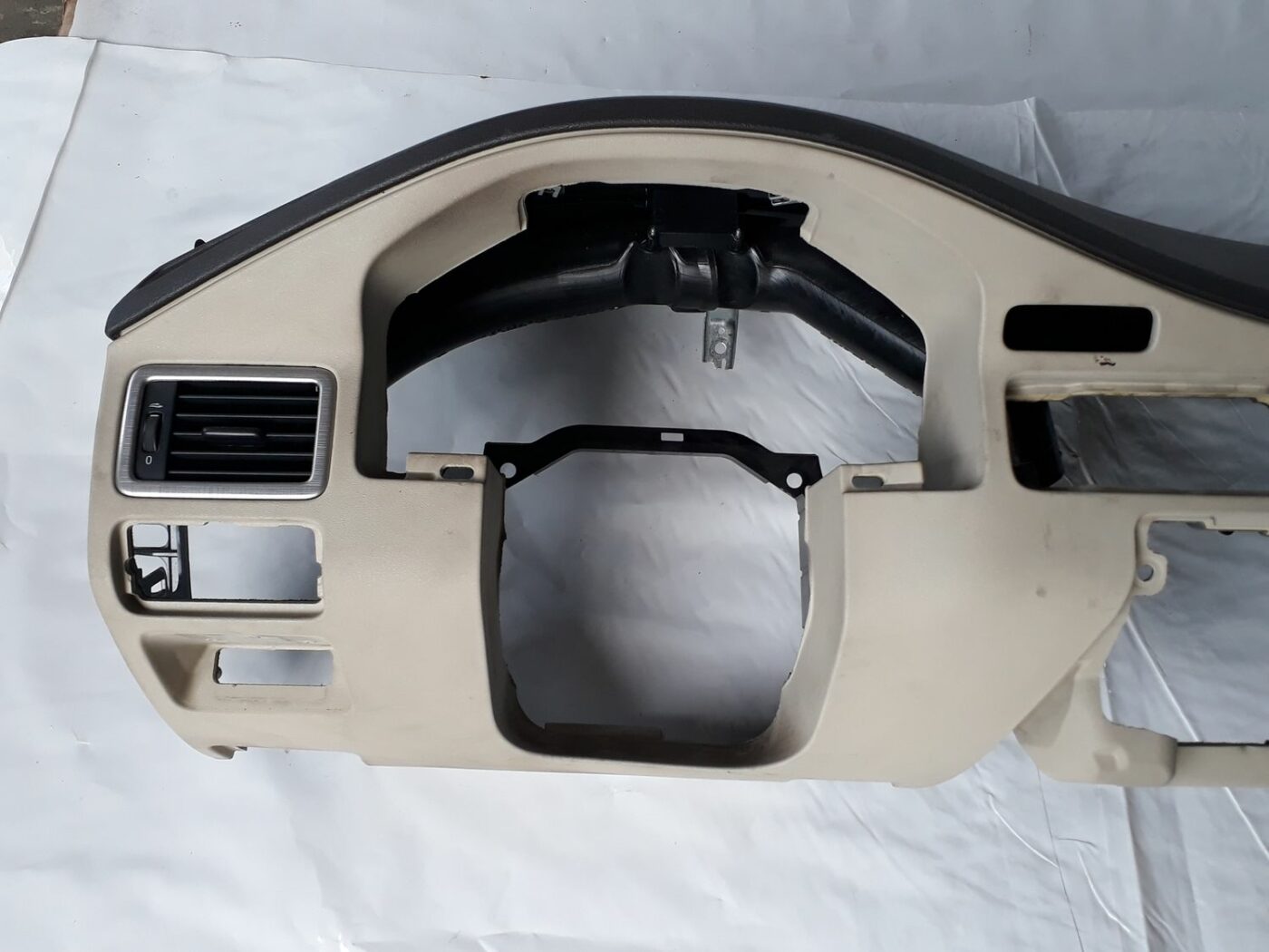 Mērinstrumentu panelis priekš VOLVO V70 2010