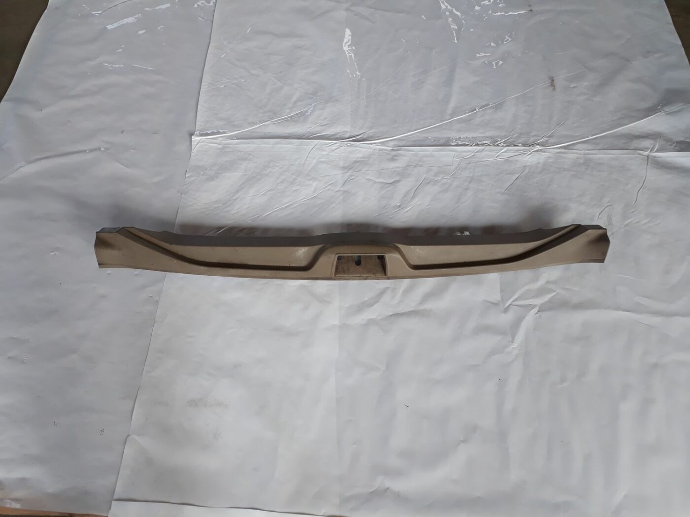 Bagažnieka nodalījuma sliekšņa uzlika priekš VOLVO V70 2010