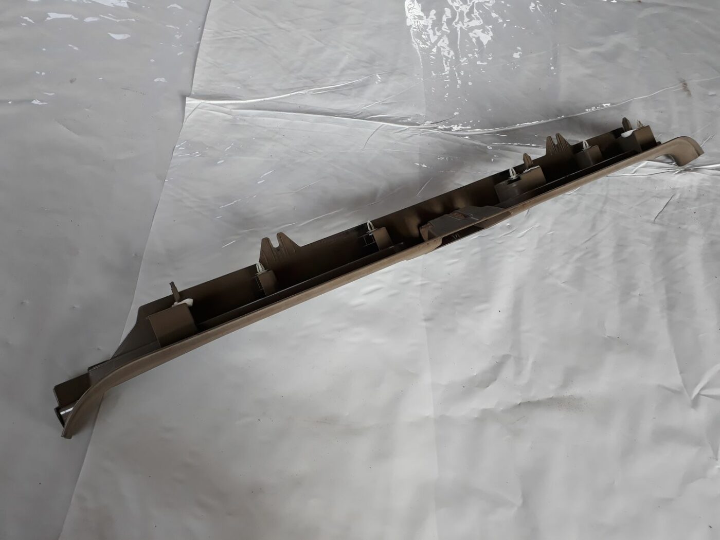 Bagažnieka nodalījuma sliekšņa uzlika priekš VOLVO V70 2010