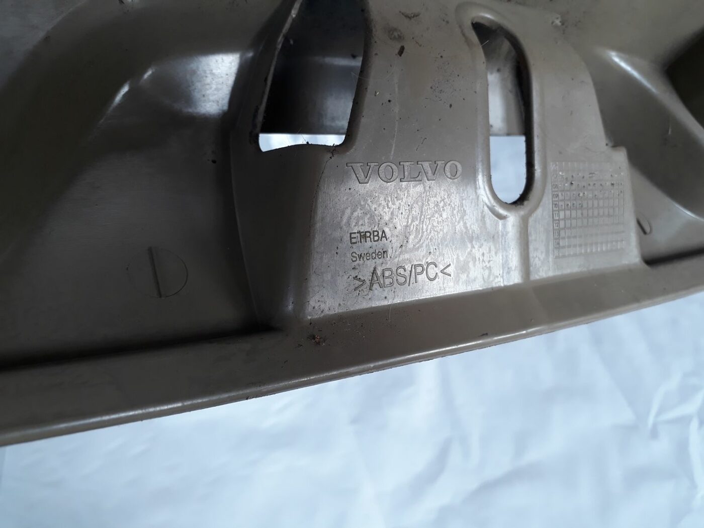 Bagažnieka nodalījuma sliekšņa uzlika priekš VOLVO V70 2010