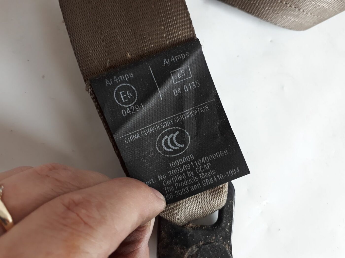 Aizmugurējā labā drošības josta priekš VOLVO V70 2010 7 Aizmugurējā labā drošības josta priekš VOLVO V70 2010