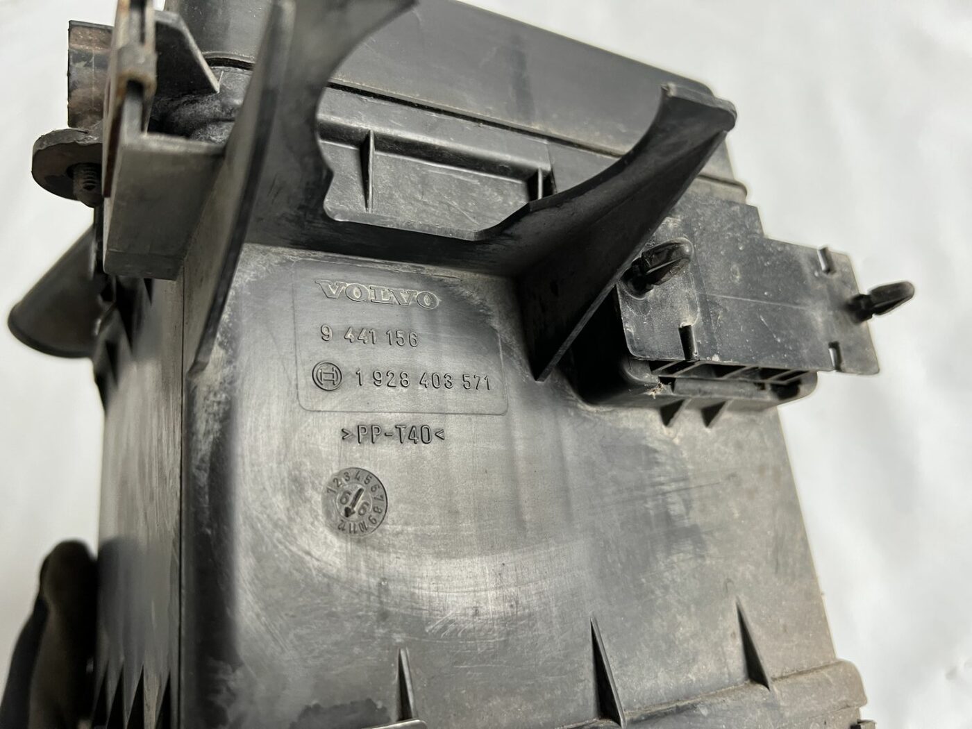 Drošinātāju kārbas korpuss priekš VOLVO V70 2000