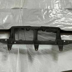 Priekšējā radiatora rāmja augšēja daļa priekš VOLVO V70 2000