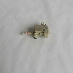 Degvielas tvertnes vāka slēdzene priekš VW NEW BEETLE 2001