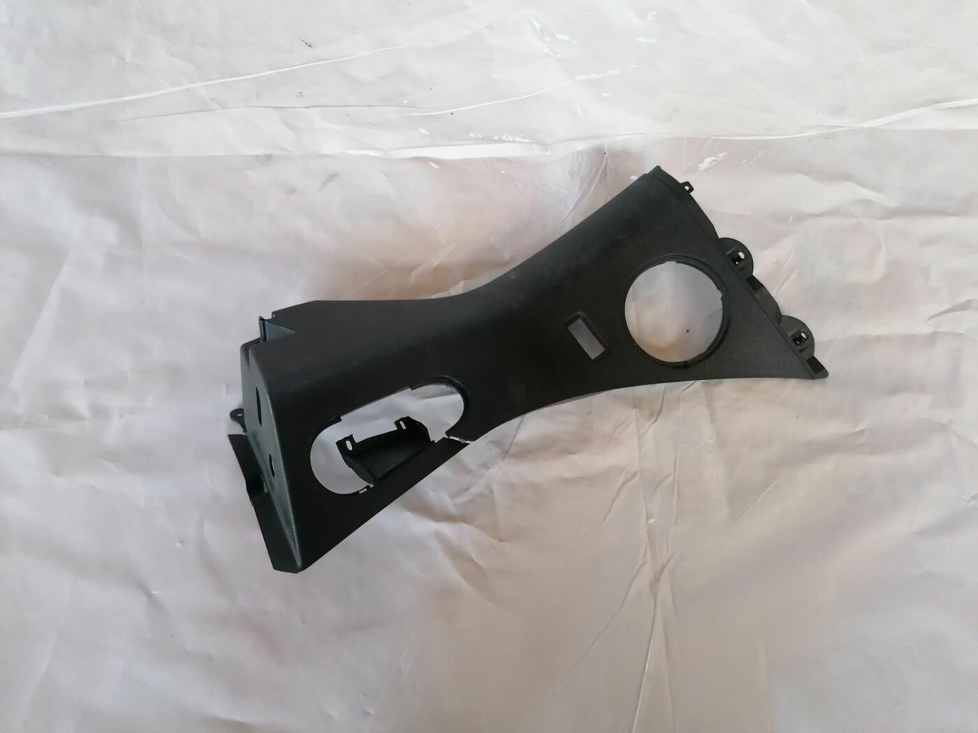 Bagažnieka nodalījuma statnes apdare priekš VW NEW BEETLE 2001 1 Bagažnieka nodalījuma statnes apdare priekš VW NEW BEETLE 2001