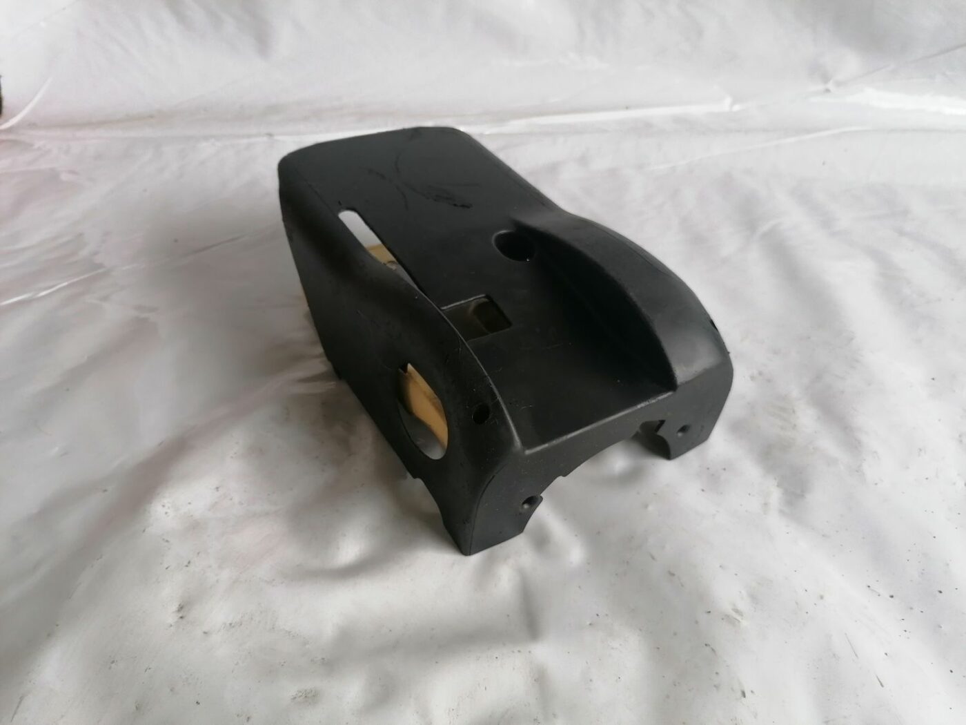 Stūres statnes putekļu aizsargs (salonā) priekš VW NEW BEETLE 2001 1 Stūres statnes putekļu aizsargs (salonā) priekš VW NEW BEETLE 2001