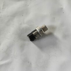 Gaisa kondicioniera spiediena dēvējs priekš VW GOLF 5 2006