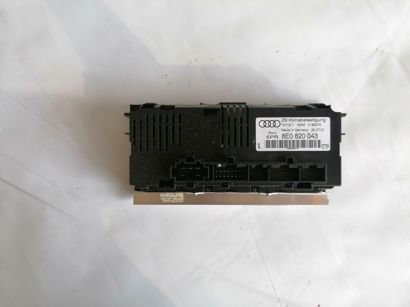 Klimata kontroles bloks priekš AUDI A4 2001 SEDAN 5 Klimata kontroles bloks priekš AUDI A4 2001 SEDAN