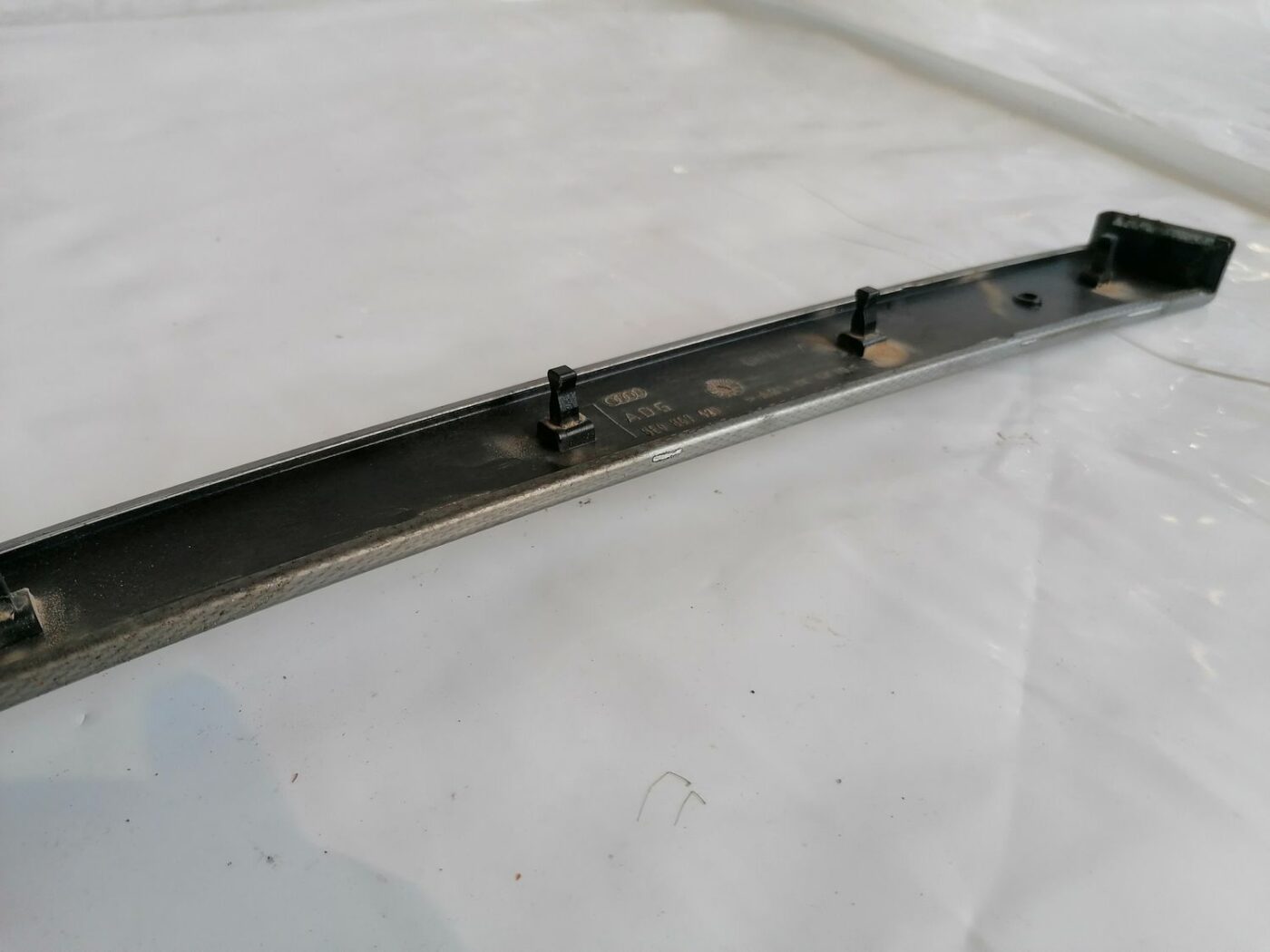 Mērinstrumentu paneļa dekoratīvā uzlika priekš AUDI A4 2001 SEDAN 6 Mērinstrumentu paneļa dekoratīvā uzlika priekš AUDI A4 2001 SEDAN