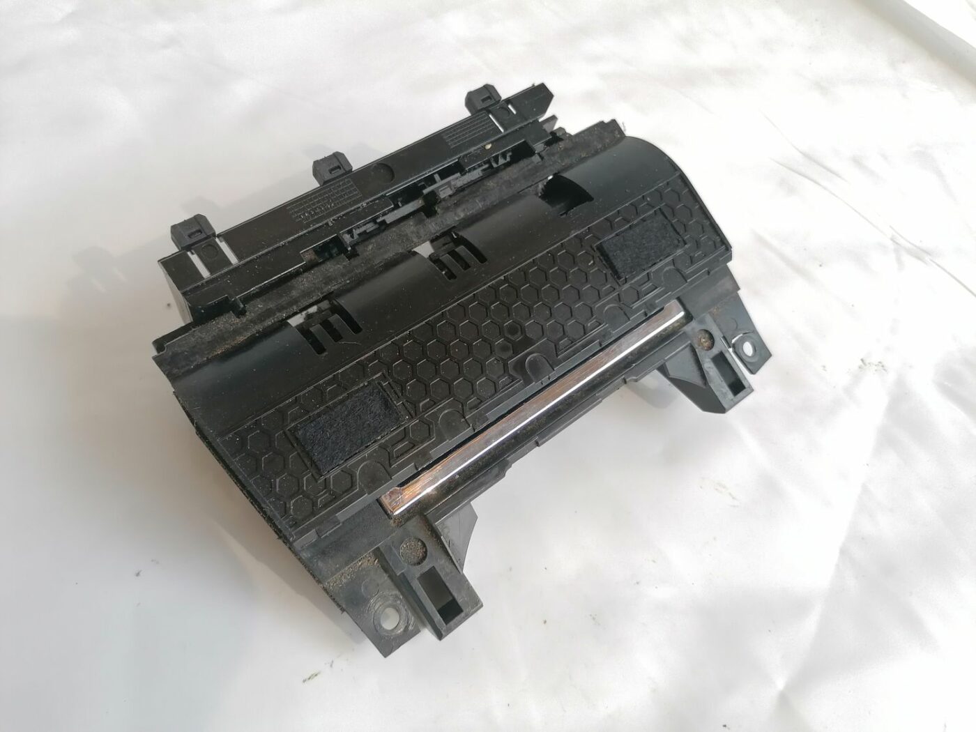 Pelnu trauks priekš AUDI A4 2001 SEDAN 5 Pelnu trauks priekš AUDI A4 2001 SEDAN