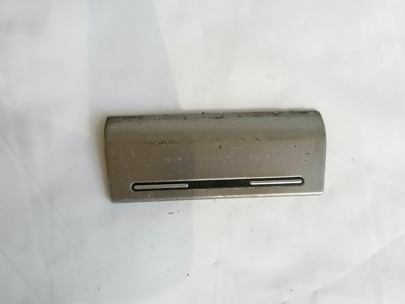 Centrālās konsoles nodalījuma žalūzija/vāciņš priekš AUDI A4 2001 SEDAN