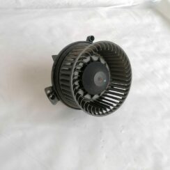 Salona ventilators priekš AUDI A4 2001 SEDAN