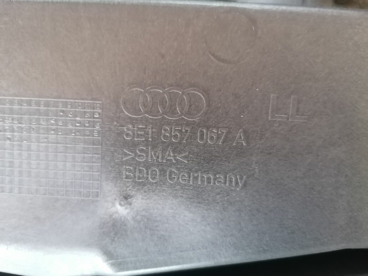 Mērinstrumentu panelis priekš AUDI A4 2001 SEDAN 3 Mērinstrumentu panelis priekš AUDI A4 2001 SEDAN