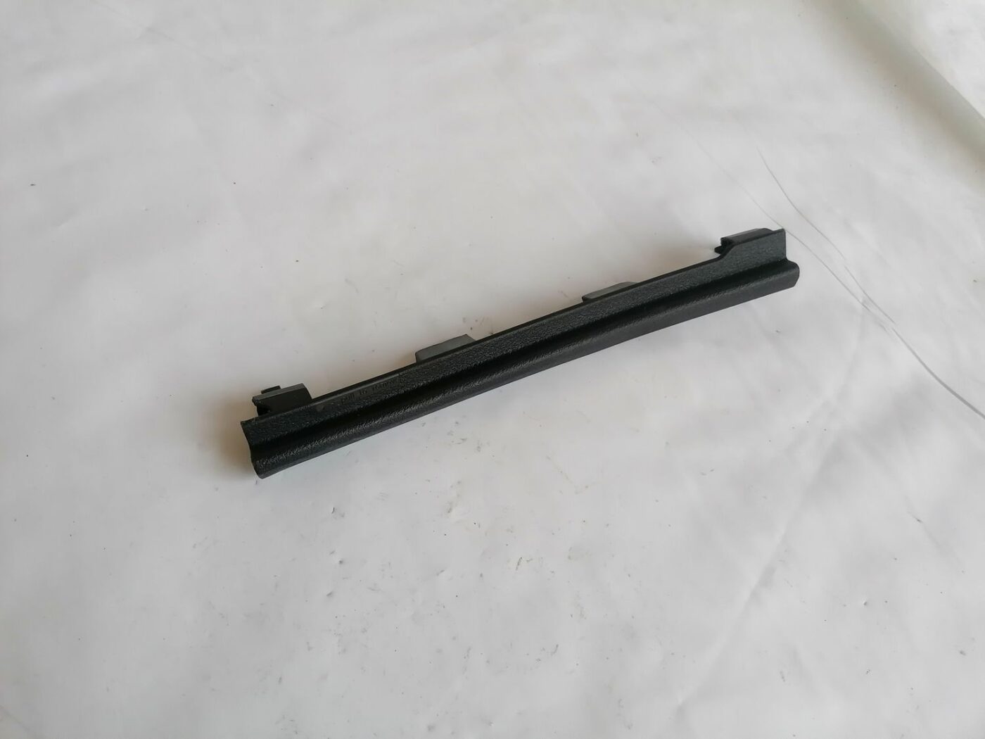 Mērinstrumentu paneļa sānu apdare priekš AUDI A4 2001 SEDAN 1 Mērinstrumentu paneļa sānu apdare priekš AUDI A4 2001 SEDAN