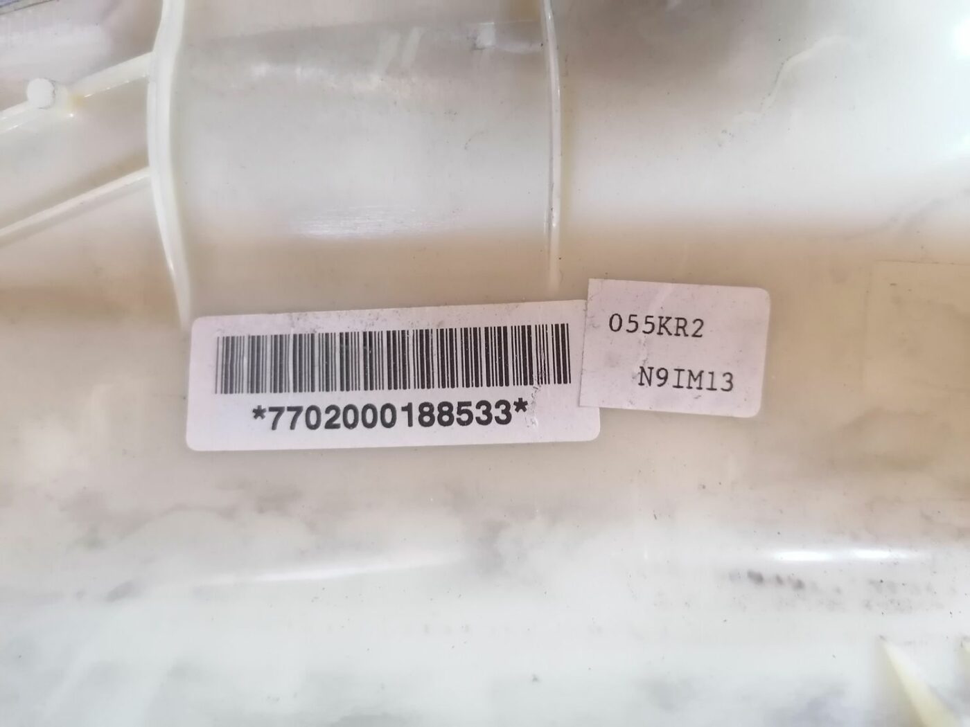 Priekšējas salona statnes apdare priekš AUDI A4 2001 SEDAN