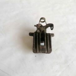 Aizmugurējais kreisais suports priekš AUDI A4 2001 SEDAN