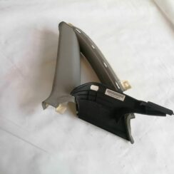 Aizmugurējas salona statnes apdare priekš AUDI A4 2001 SEDAN