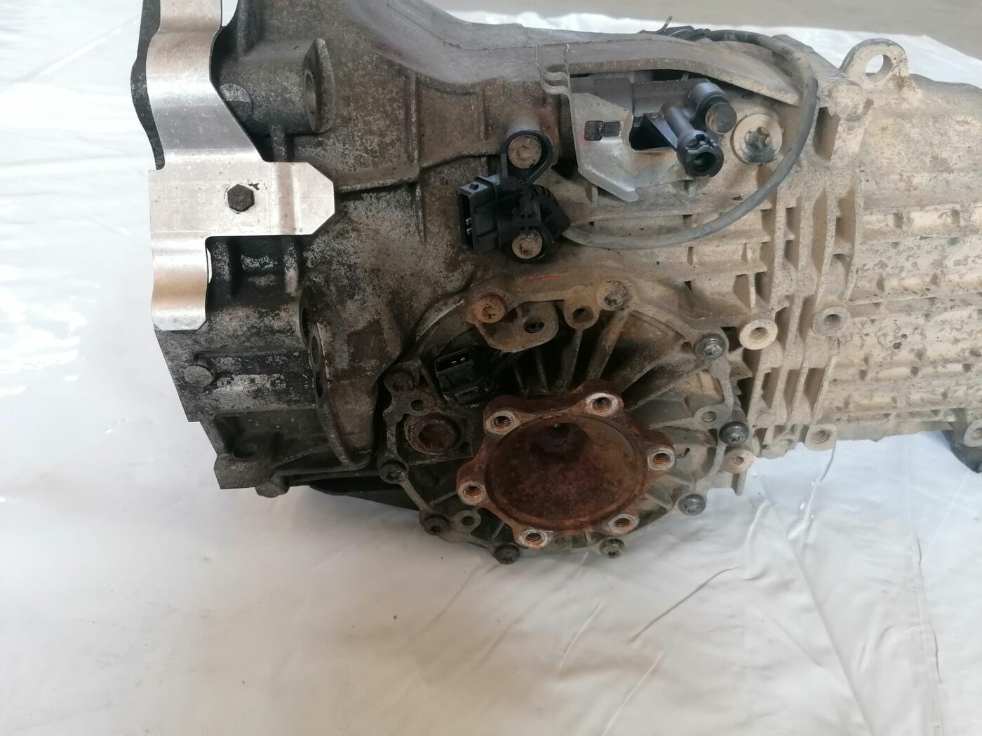 Mehāniska pārnesumkārba priekš AUDI A4 2001 SEDAN 8 Mehāniska pārnesumkārba priekš AUDI A4 2001 SEDAN