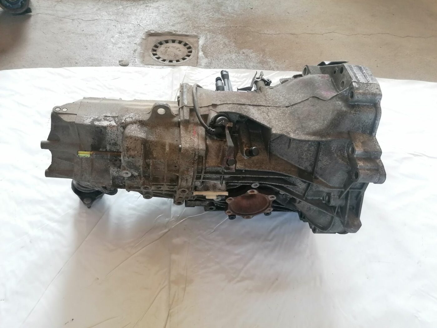 Mehāniska pārnesumkārba priekš AUDI A4 2001 SEDAN 5 Mehāniska pārnesumkārba priekš AUDI A4 2001 SEDAN