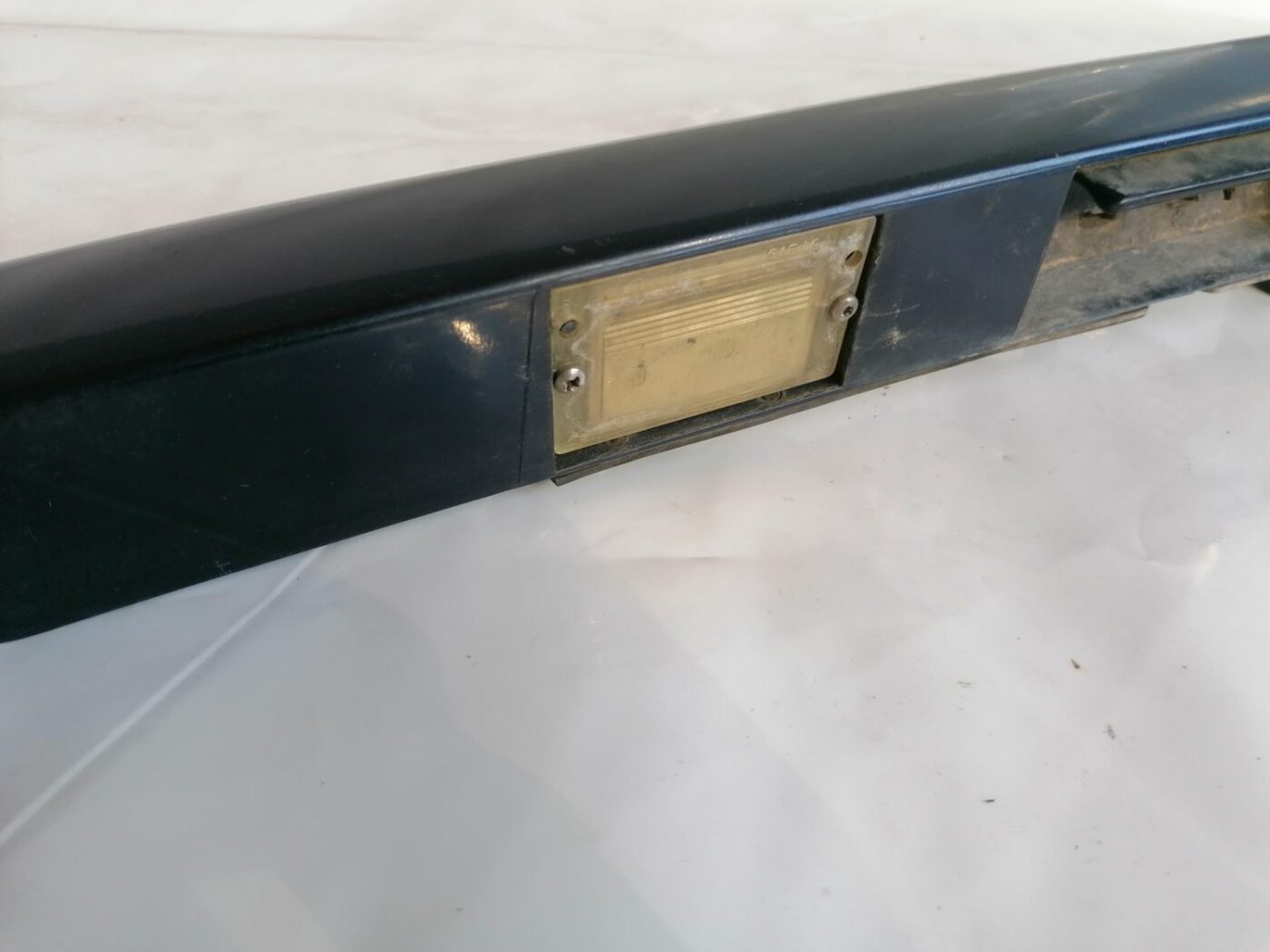 Numura zīmes gaismas uzlika komplektā priekš VOLVO V70 2000 2 Numura zīmes gaismas uzlika komplektā priekš VOLVO V70 2000