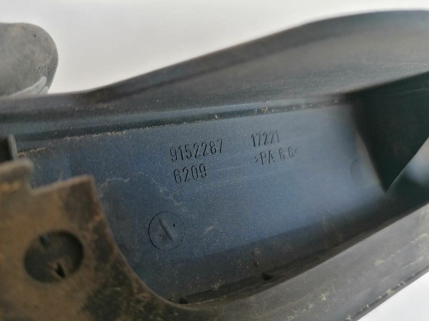 Numura zīmes gaismas uzlika komplektā priekš VOLVO V70 2000 3 Numura zīmes gaismas uzlika komplektā priekš VOLVO V70 2000